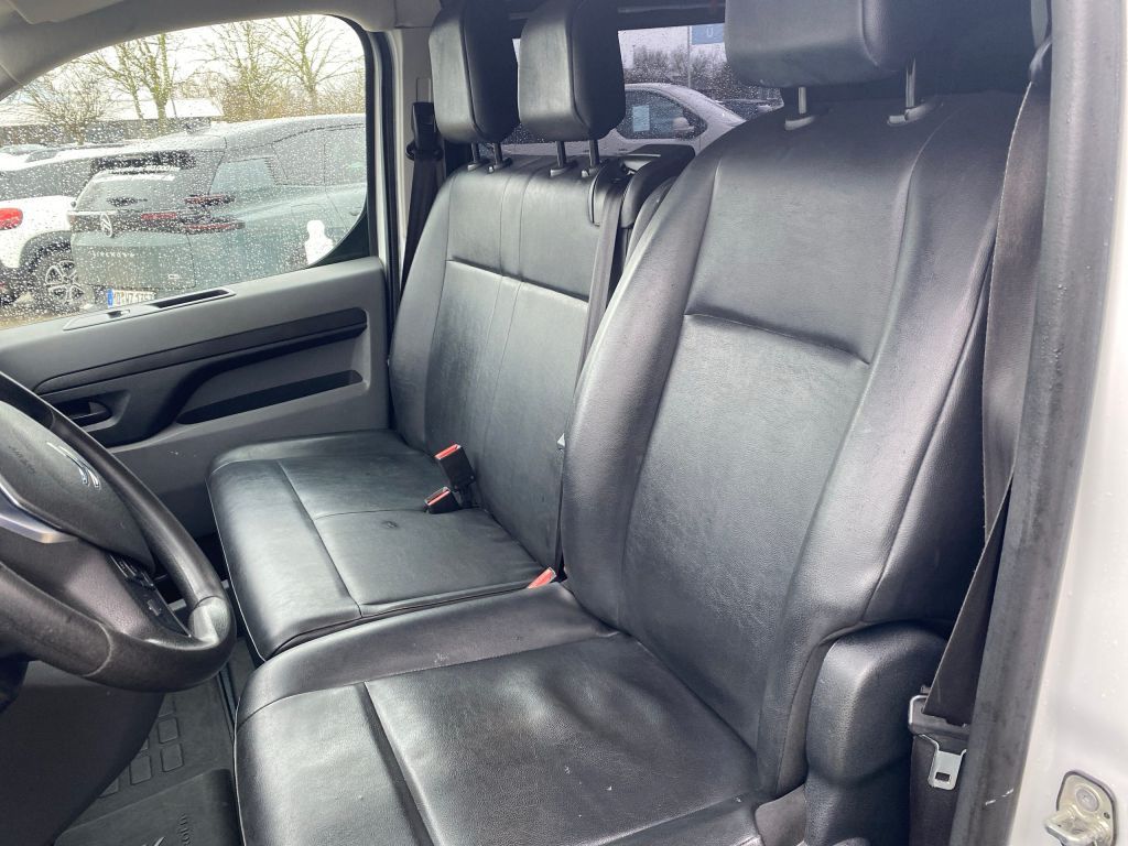 Fahrzeugabbildung Citroën Jumpy Variospace XL BlueHDi 120 Worker *6-Sitzer