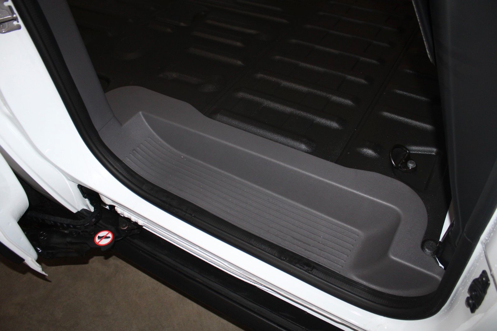 Fahrzeugabbildung Ford Transit Connect TREND L2 Lang KLIMA 3-Sitzer PDC