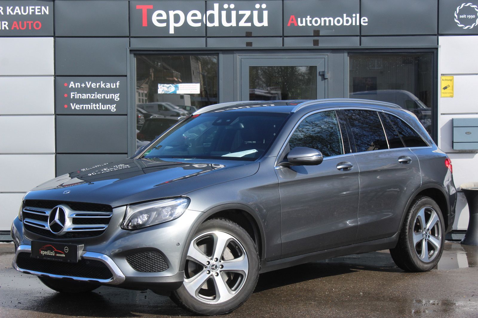 MERCEDES-BENZ GLC 220 d 4Matic EXCLUSIVE*LED*NAVI*AHK*T-LEDER*