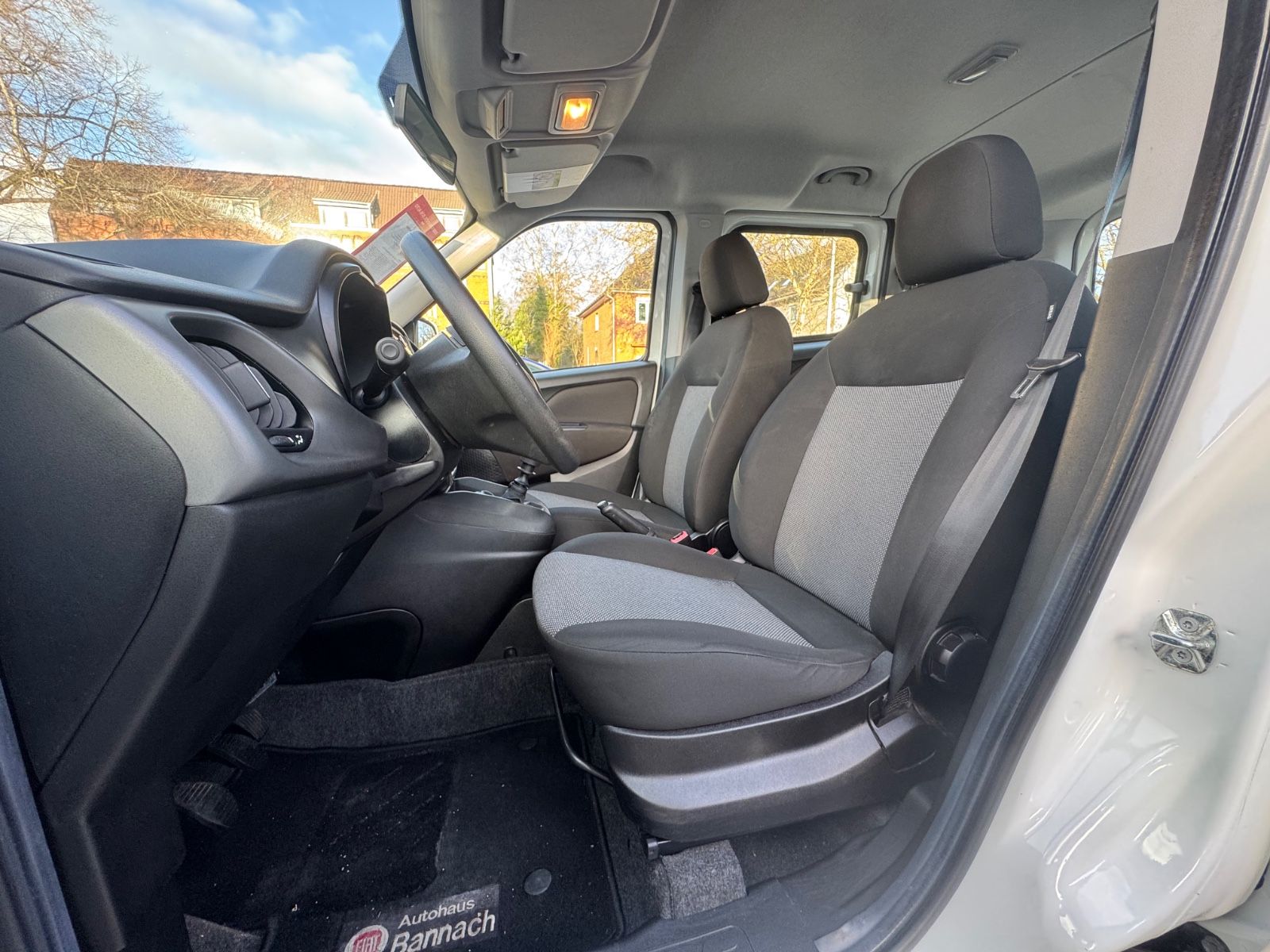 Doblo *Klima*Radio*AHK*Elktr.Fenster*1Hand*