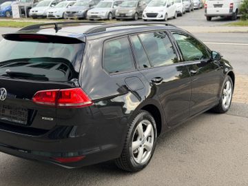 Volkswagen Golf - 5