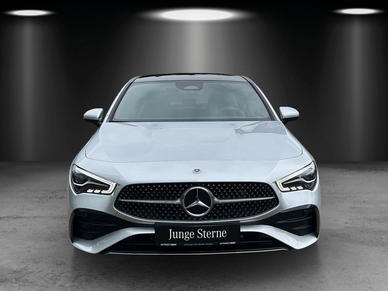 Fahrzeugabbildung Mercedes-Benz CLA 180 AMG Prem AHK Pano LED Memo KeyGo Totwink