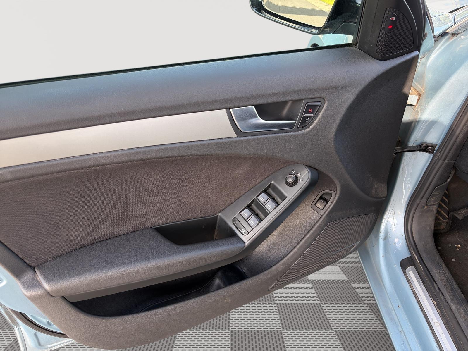 Audi A4 2008 — photo 37