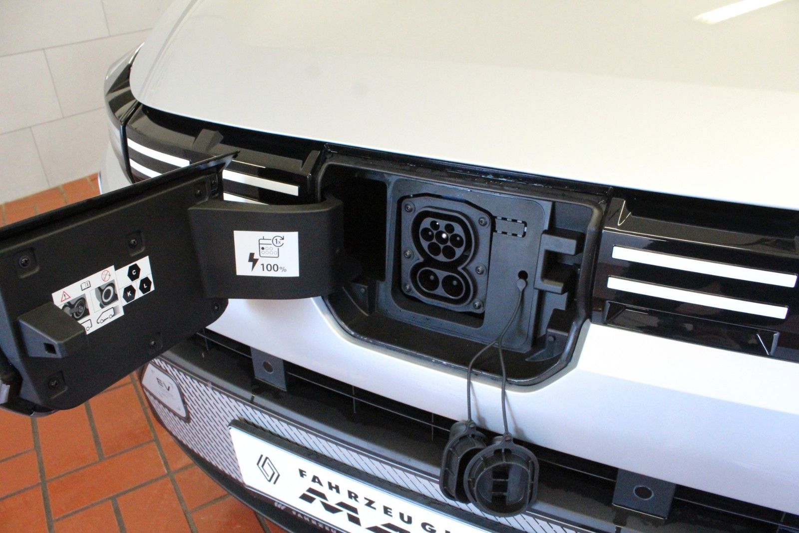 Fahrzeugabbildung Dacia Spring electric 100 Extreme