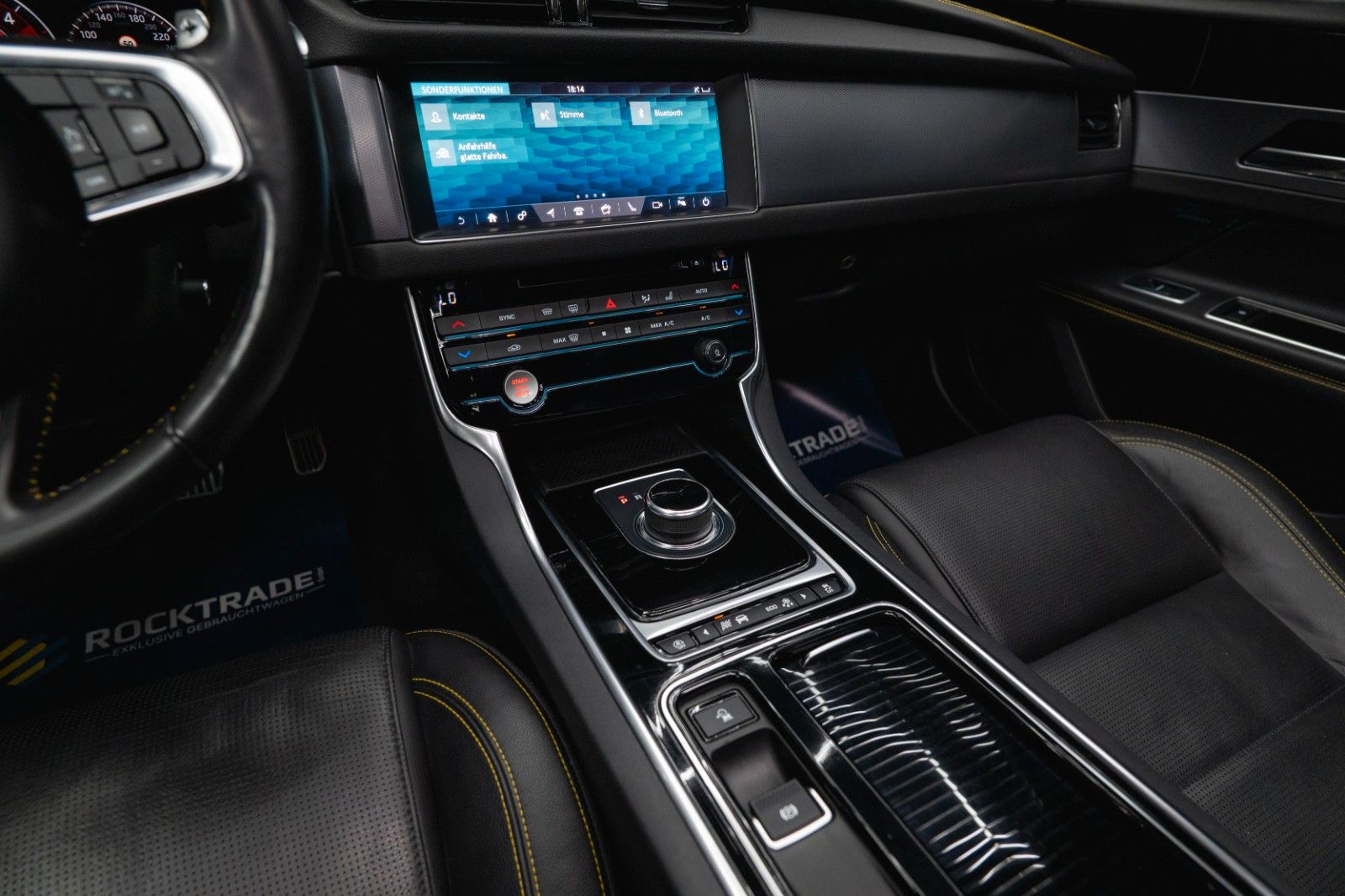 Fahrzeugabbildung Jaguar XF 300 Sport Black Edition | Pano | LED | 20Zoll
