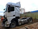 Mercedes-Benz Actros L 4x2 STANDHZG 1845 - Mercedes-Benz Rettungswagen 4