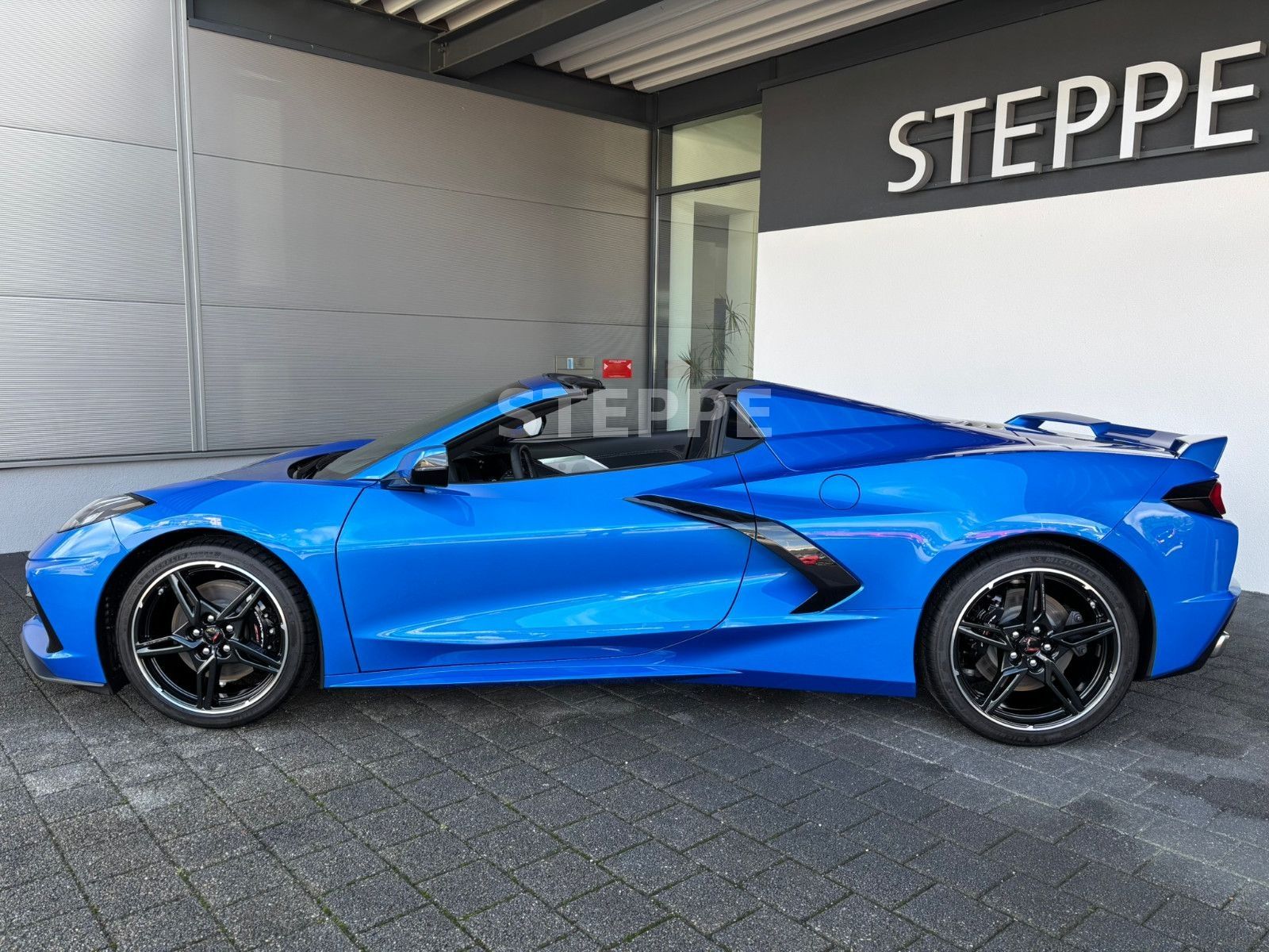 Corvette C8 Stingray Convertible 3LT Europamodell STEPPE