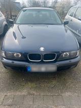 BMW Bmw e39 528i mit Gas Anlage.(1500 nur 3 T... - BMW 528 in Köln