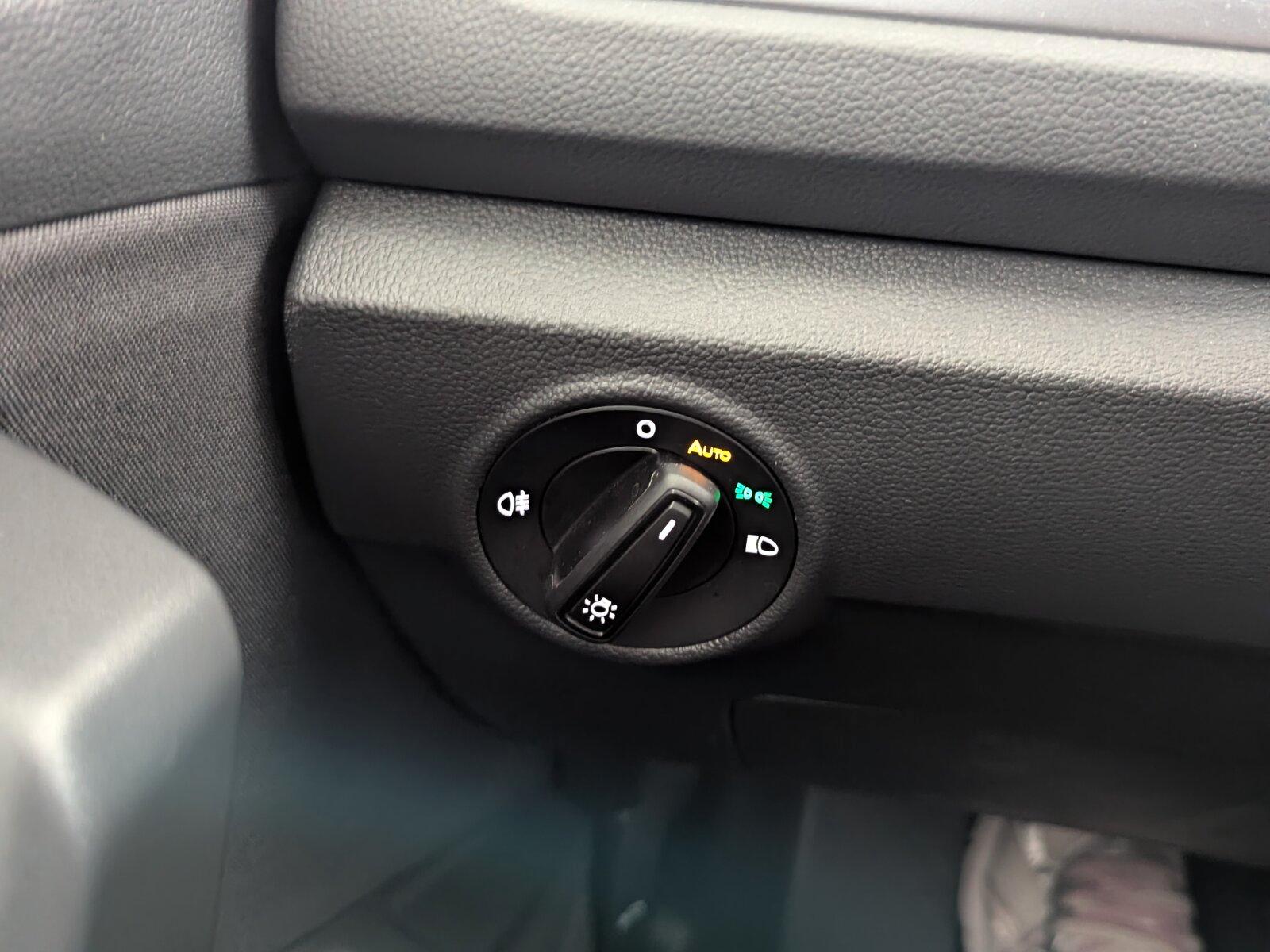 Volkswagen T-Roc 1.5 TSI Life DSG LED+CARPLAY+SHZ+PDC+Klima, миниатюра 24