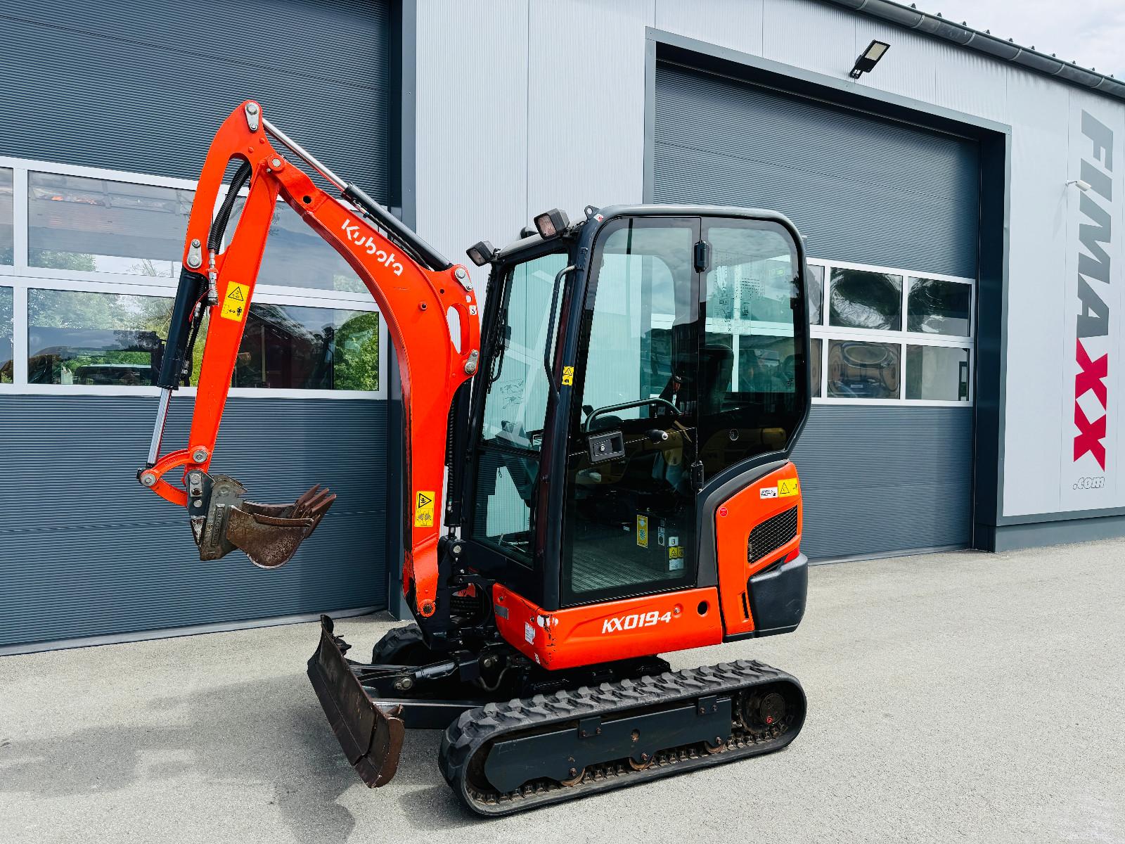 Kubota KX019-4 - SCHNELLW. -  2 X SCHAUFEL