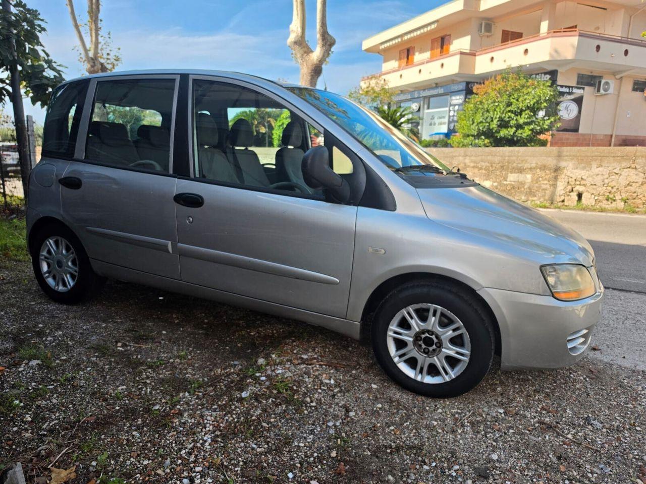 Fiat Multipla 2004 — interior