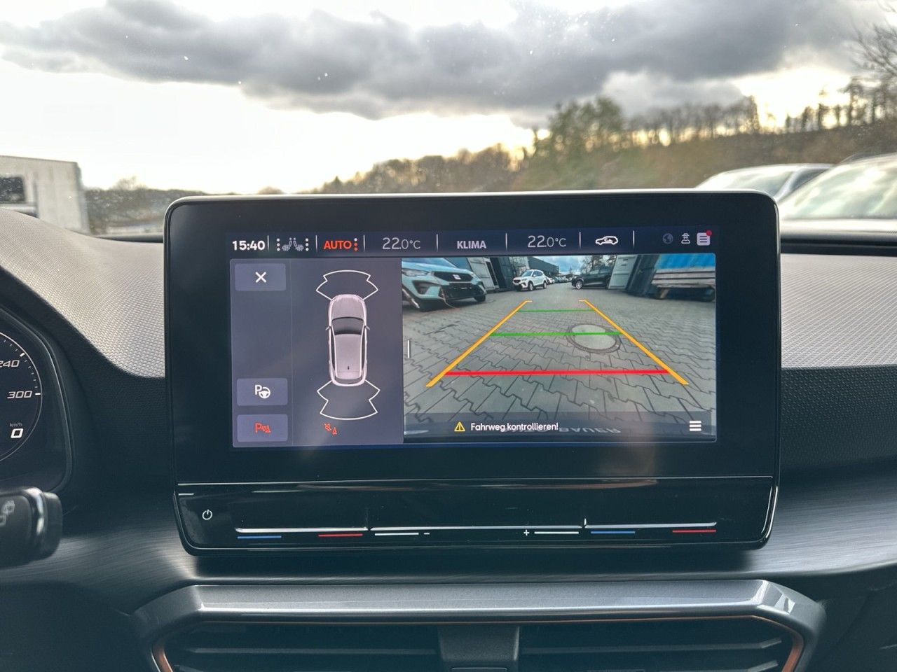 Fahrzeugabbildung CUPRA Leon 1.5 eTSI 150 PS DSG