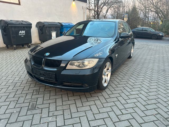 BMW 325 Baureihe 3 Lim. 325i / Tüv 06.2026