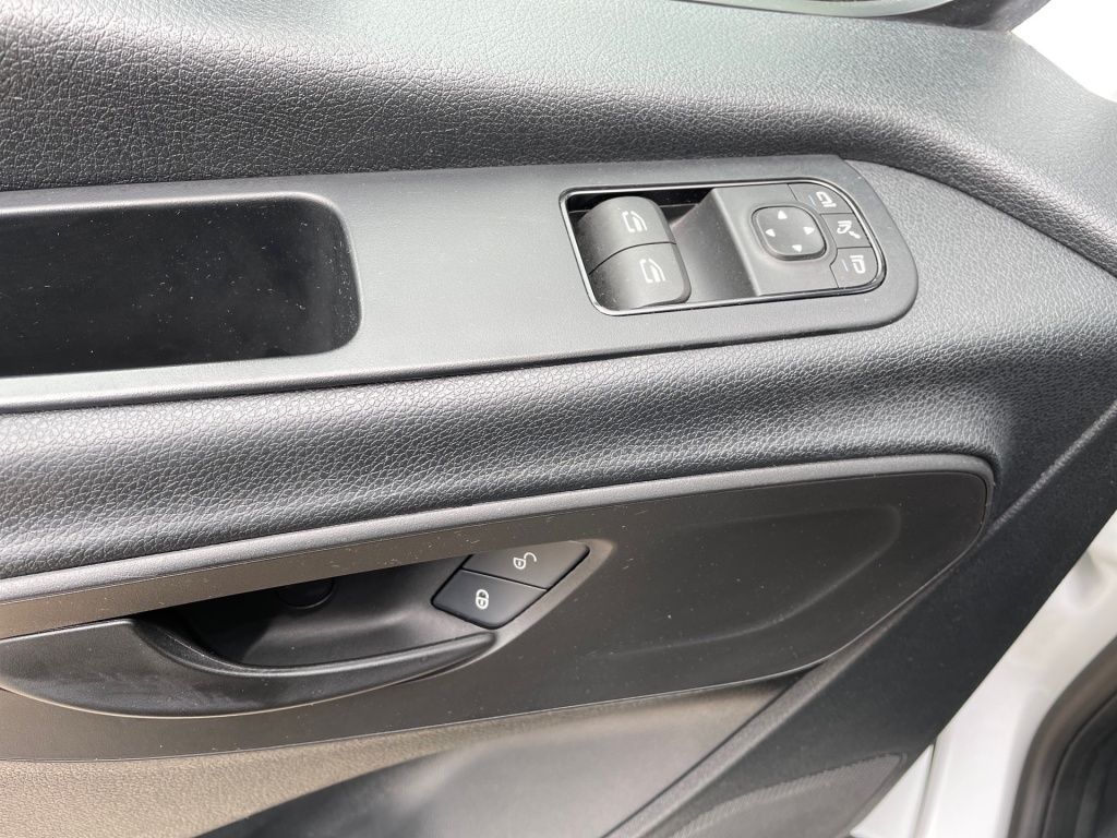 Fahrzeugabbildung Mercedes-Benz Sprinter 215 CDI Pritsche Kompakt AHK, Klima