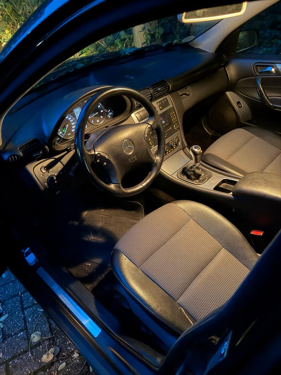 Mercedes-Benz C180 2005 — photo 6
