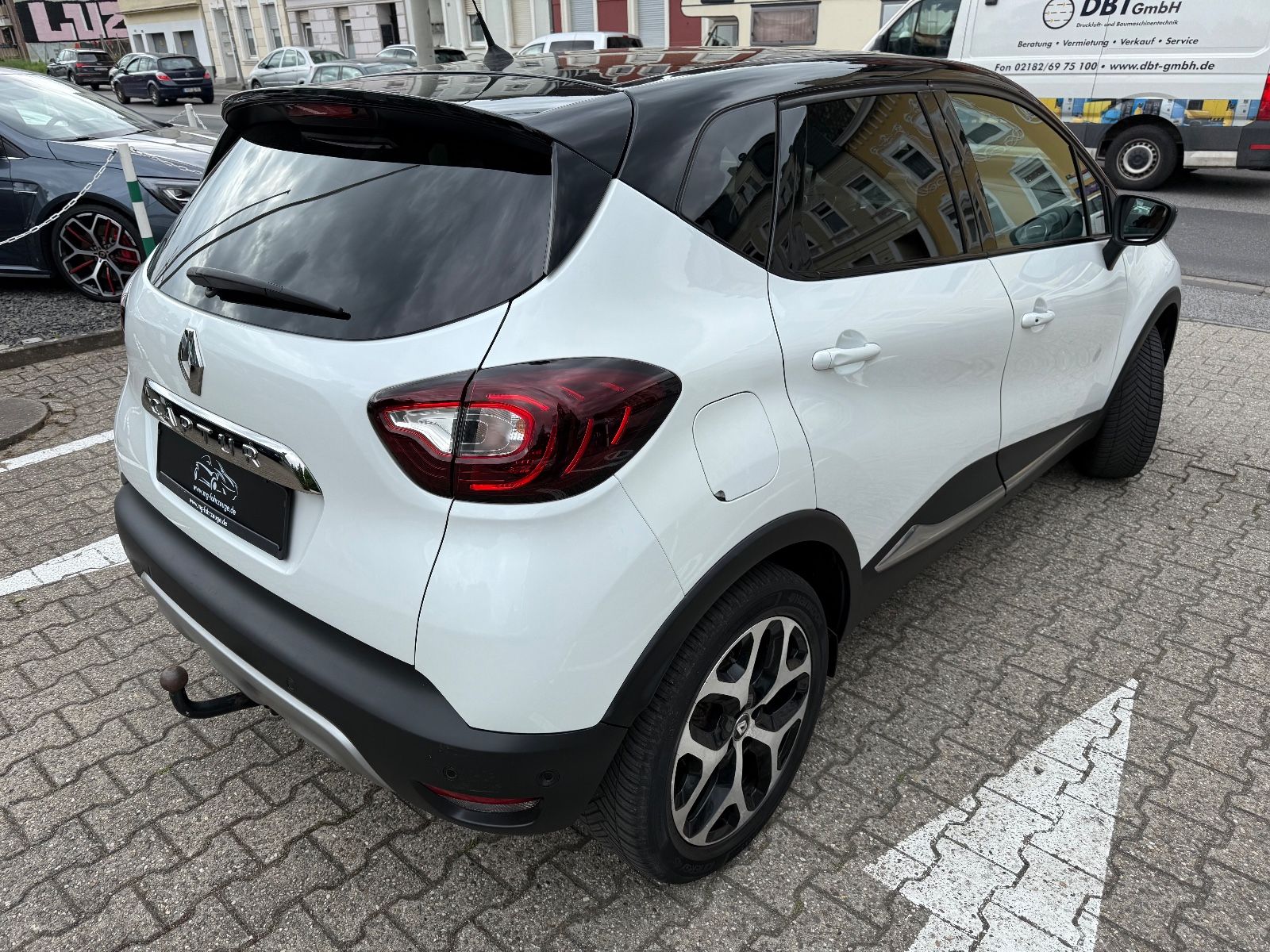 Fahrzeugabbildung Renault Captur Intens NAVI LED AHK TEMPOMAT KAMERA