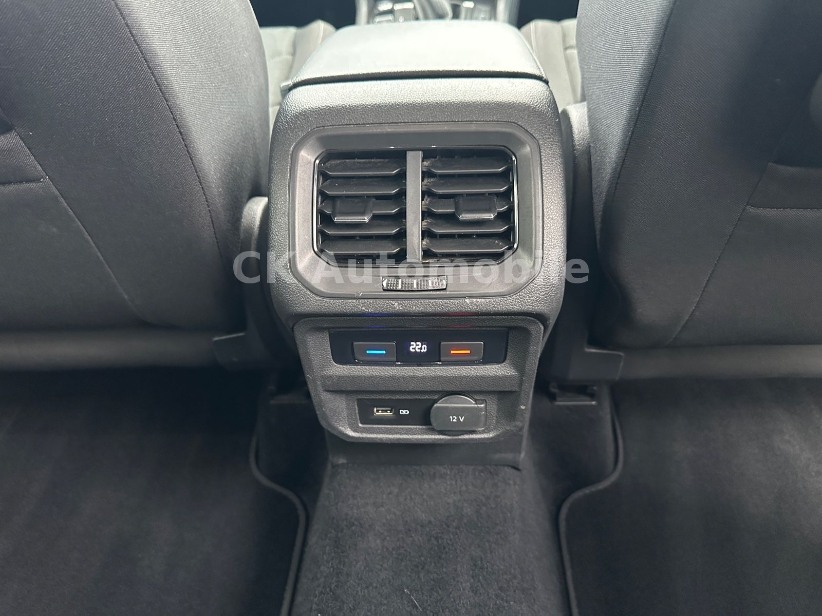 Fahrzeugabbildung Volkswagen Tiguan Allspace Highline 4Motion 2.0 TDI/7 Sitze