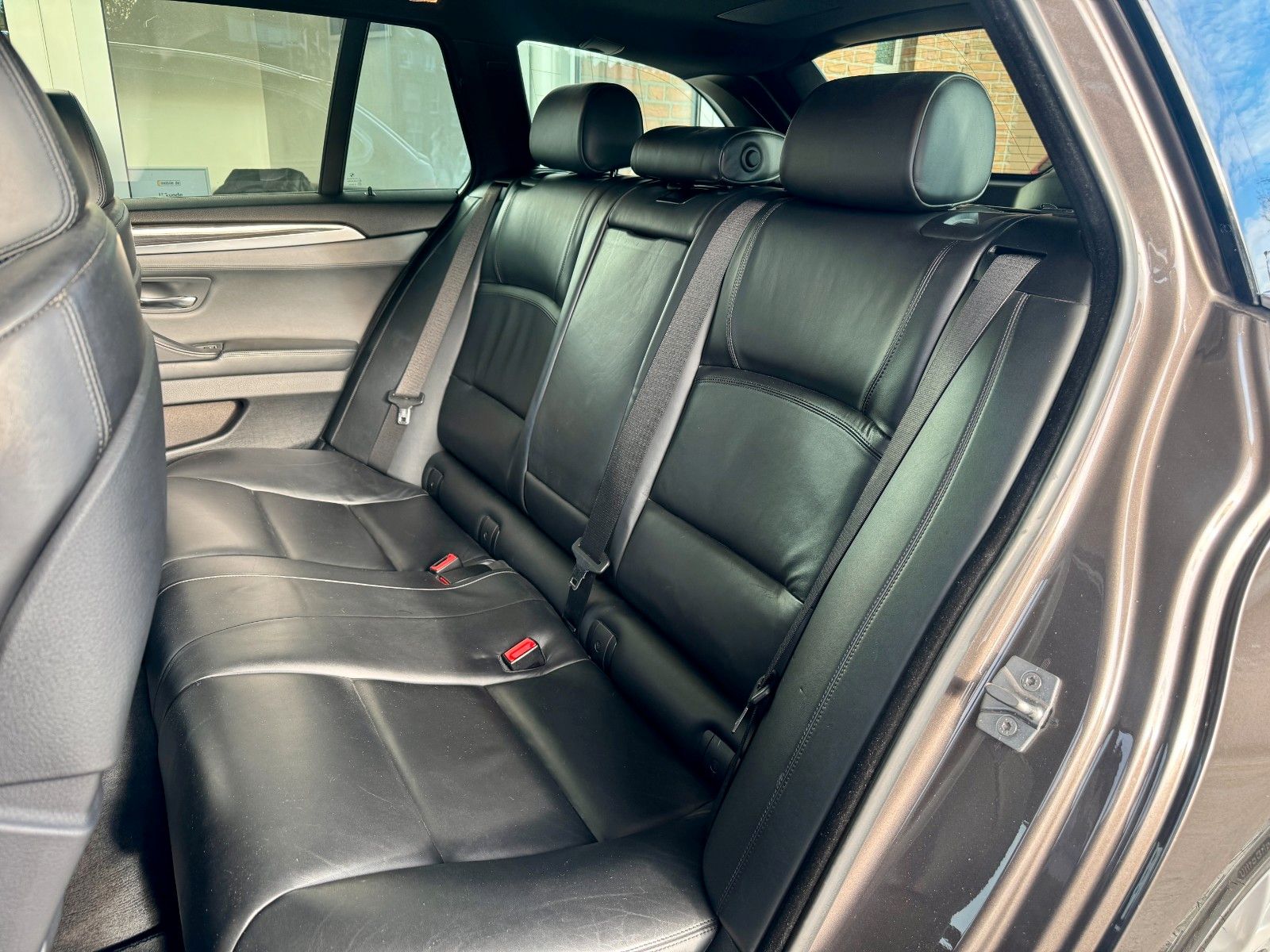 Fahrzeugabbildung BMW 535 d xDrive Touring Leder/Panorama/Navi/HUD