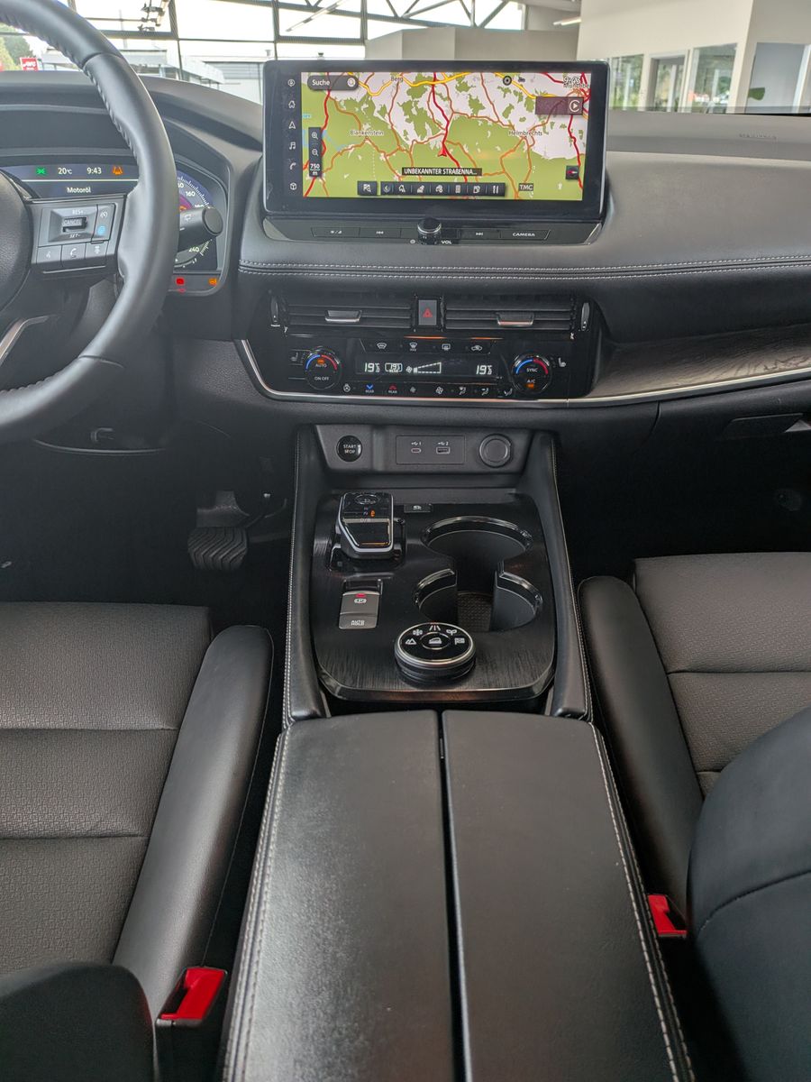 Fahrzeugabbildung Nissan X-Trail 1.5 e-Power e-4 Tekna Bose HUD LED+ 20"