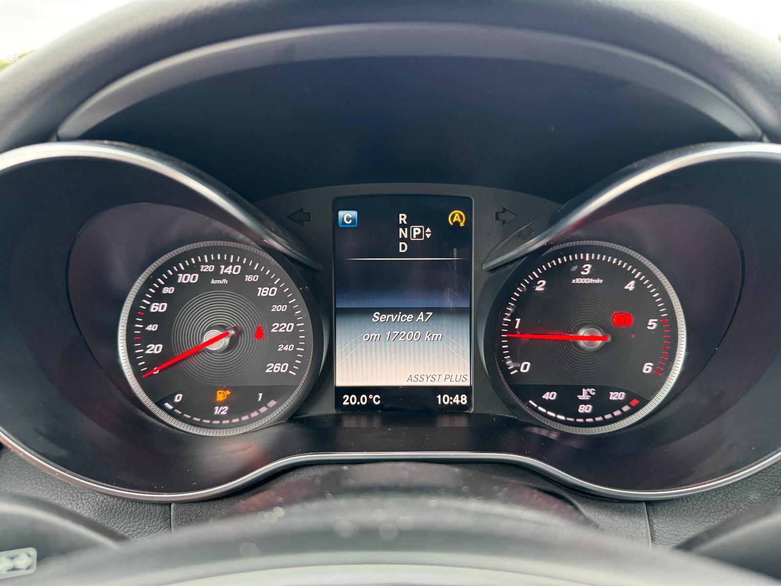 Mercedes-Benz C220 2014 — photo 17