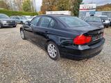 BMW 318 Baureihe 3 Lim. 318i - BMW 318 aus 2012: 318i