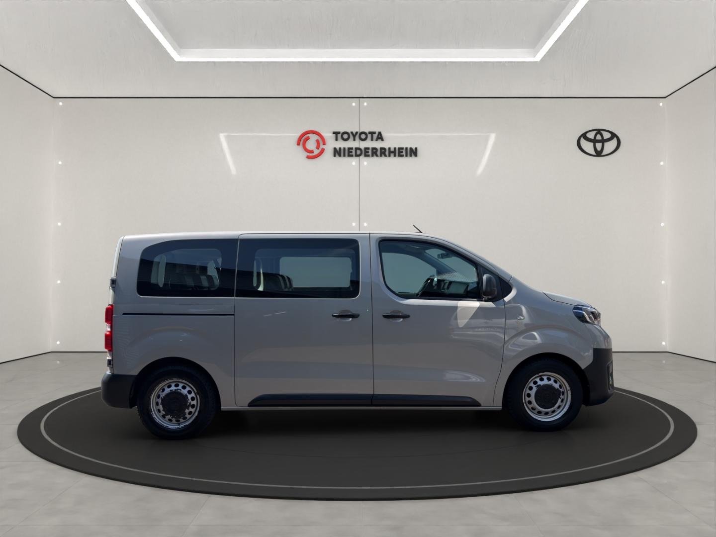 Toyota Proace L1 Kombi Comfort Navigation Anhängerkuppl