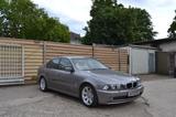 BMW 520i Lifestyle*1.HAND*XENON*LEDER*S.DACH*SHZ* - BMW 520 in Oberhausen