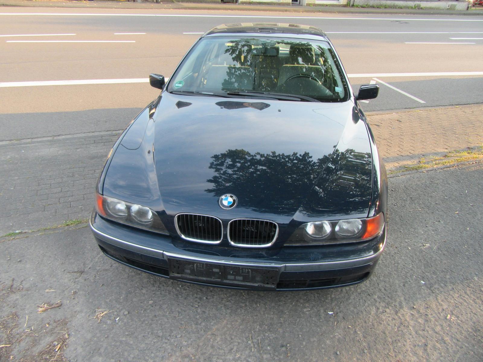 BMW 520i