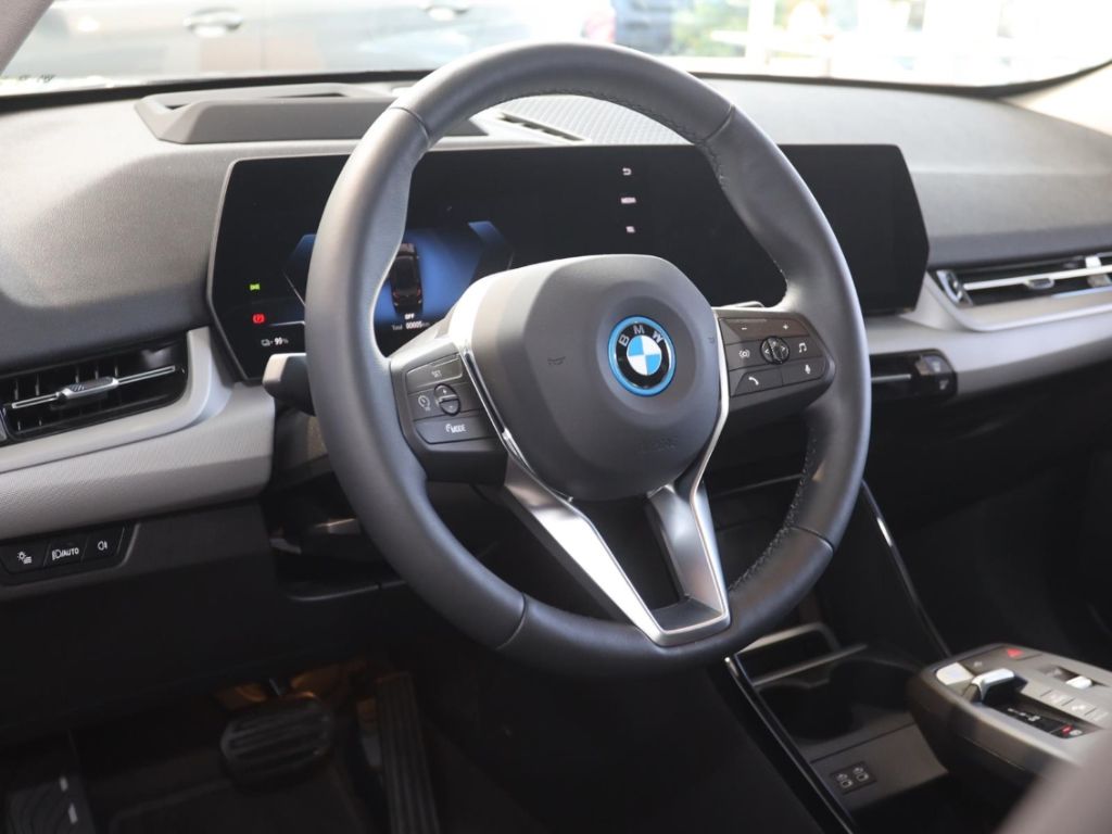 BMW iX1 - Bild 8