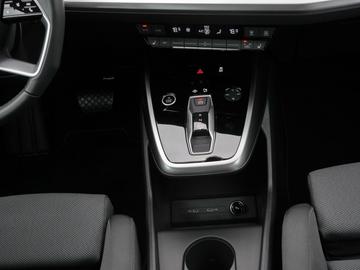 صورة 7 لـ 2025 AUDI Q4 E-TRON