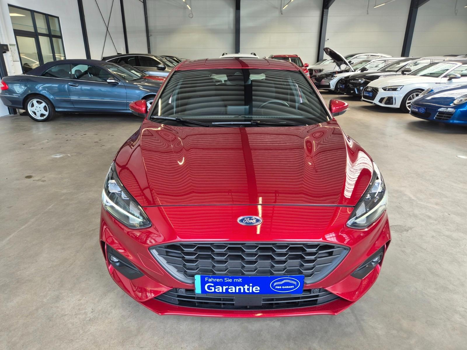 Ford FOCUS ST-LINE NAVI SITZHZ PDC TÜV+SERVICE NEU