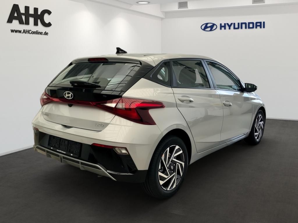 Fahrzeugabbildung Hyundai i20 FL (MY25) 1.0 T-GDI (100 PS) 6-MT 2WD Navi