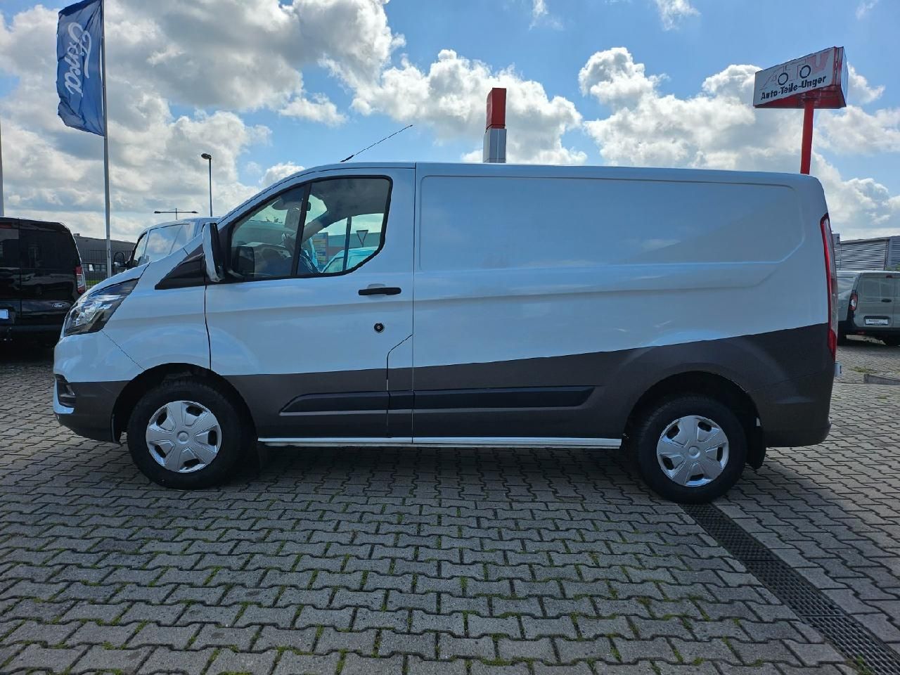 Fahrzeugabbildung Ford Transit Custom Kasten 300 L1