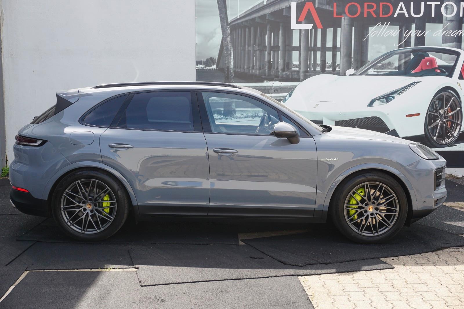 Porsche Cayenne E-Hybrid*Luft*AHK*BOSE*4 Zonen*Head Up*