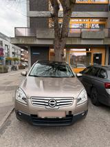 Nissan Qashqai +2 - Nissan Qashqai+2 mit Benzin-Antrieb: Automatik