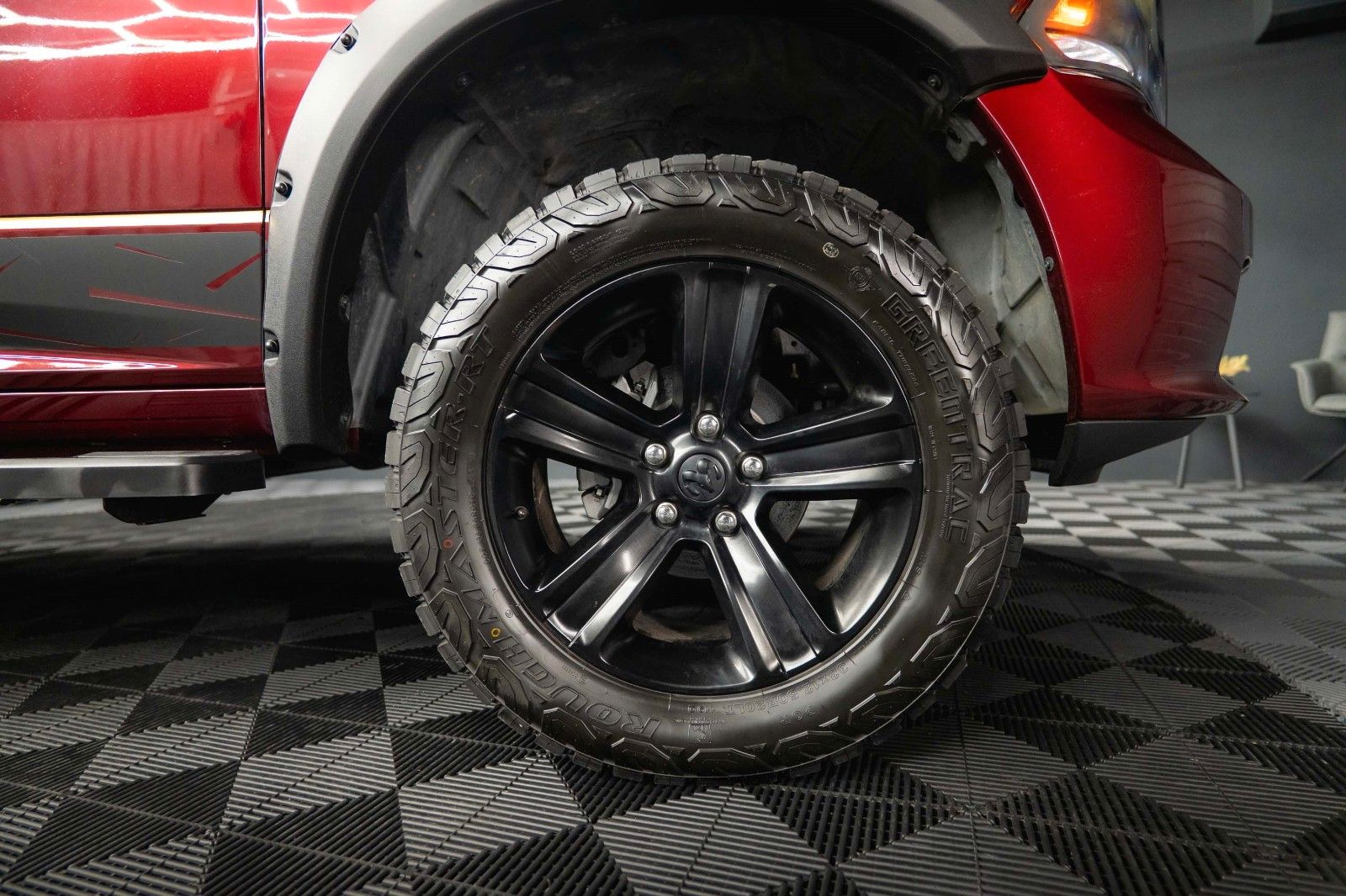 Fahrzeugabbildung Dodge RAM 5.7 V8 HEMI 4x4 OFFROAD Night-Paket *LED*AHK
