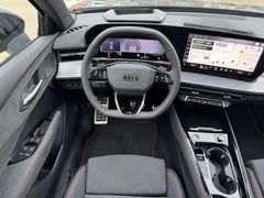AUDI Q3 TDI SUV S-LINE /PANO/ALCANTARA AUDI Q3 TDI SUV S-LINE /PANO/ALCANTARA