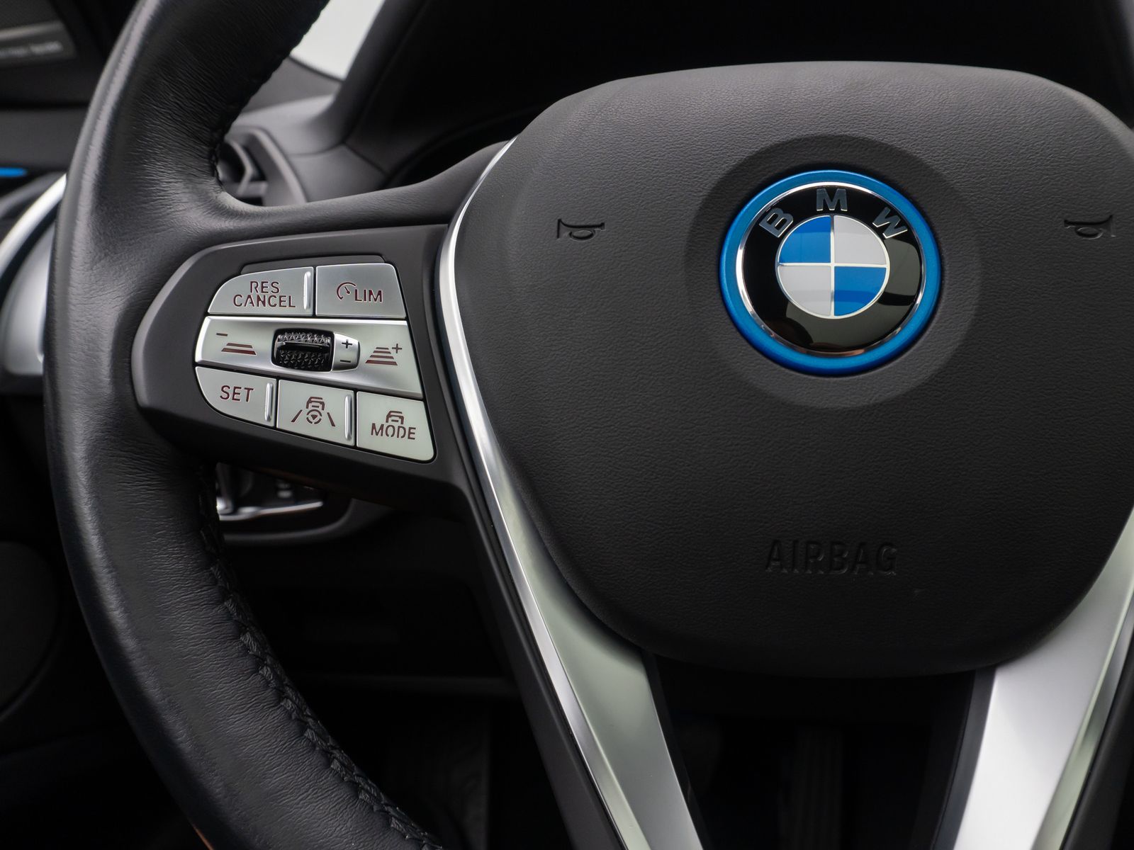 Fahrzeugabbildung BMW iX3 Impressive Panorama 360°HUD DAB H/K AHK 20"