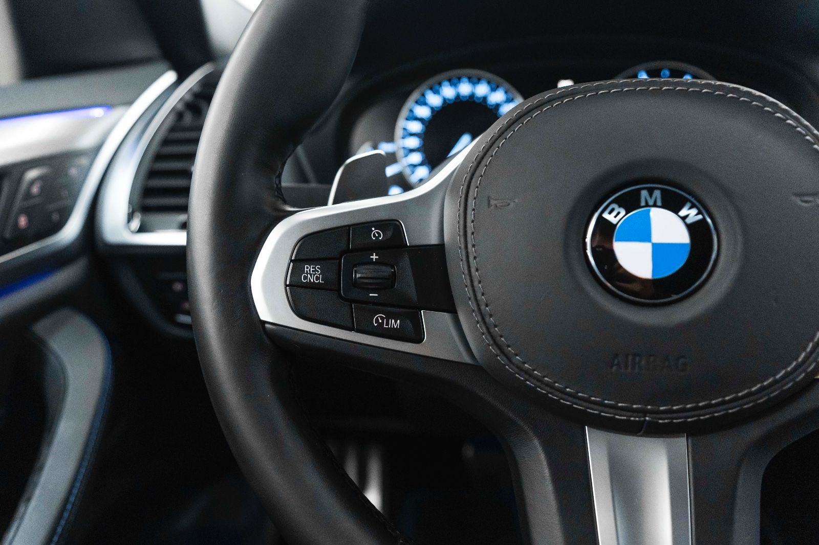 Fahrzeugabbildung BMW X3 Sdrive18D M-SPORT KAM NAV LED RDK LEDER TEMPO