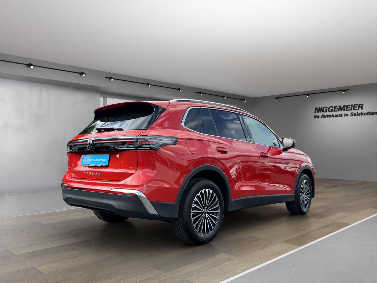 Volkswagen Tiguan 2.0TDI DSG Elegance NAVI AHK KAMERA HEAD foto 5