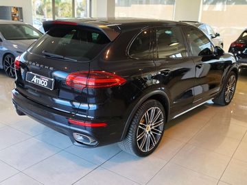 Porsche Cayenne - 5