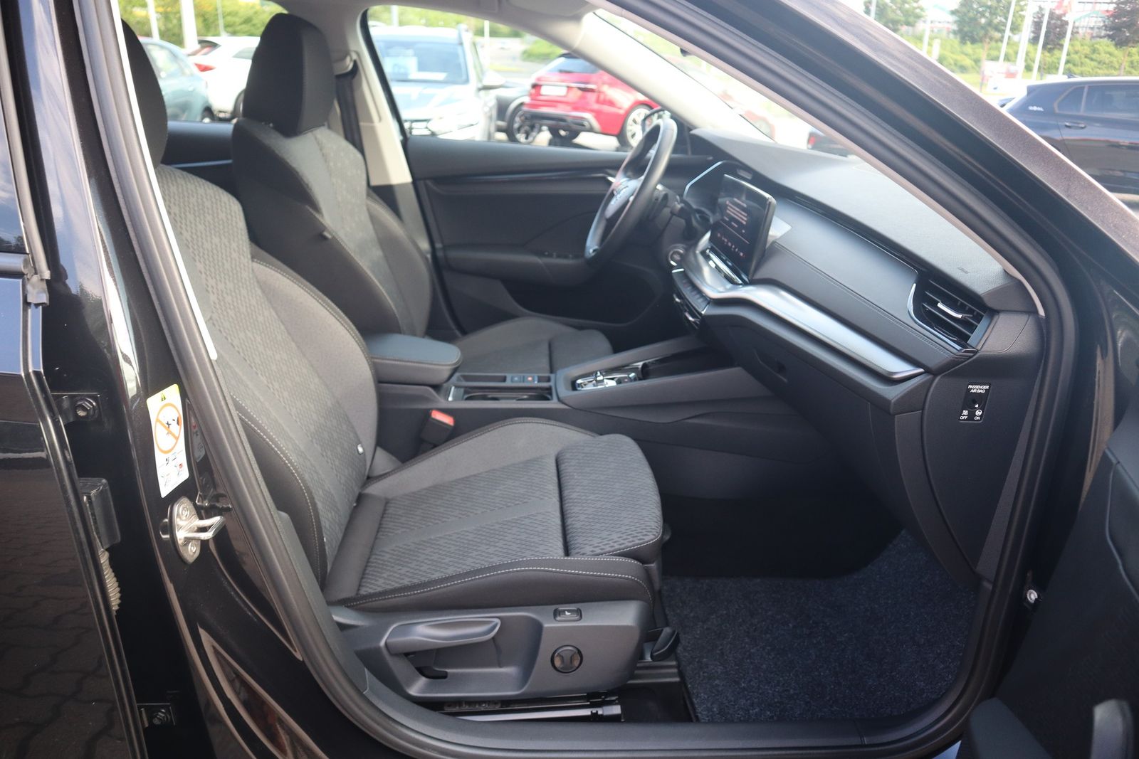 Skoda Octavia Combi 1.0 TSI Ambition LED Navi DAB PDC foto 24