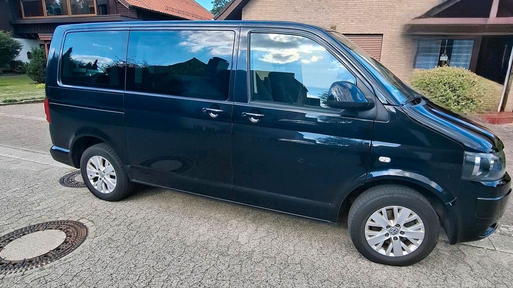 Image of Volkswagen T5 Multivan