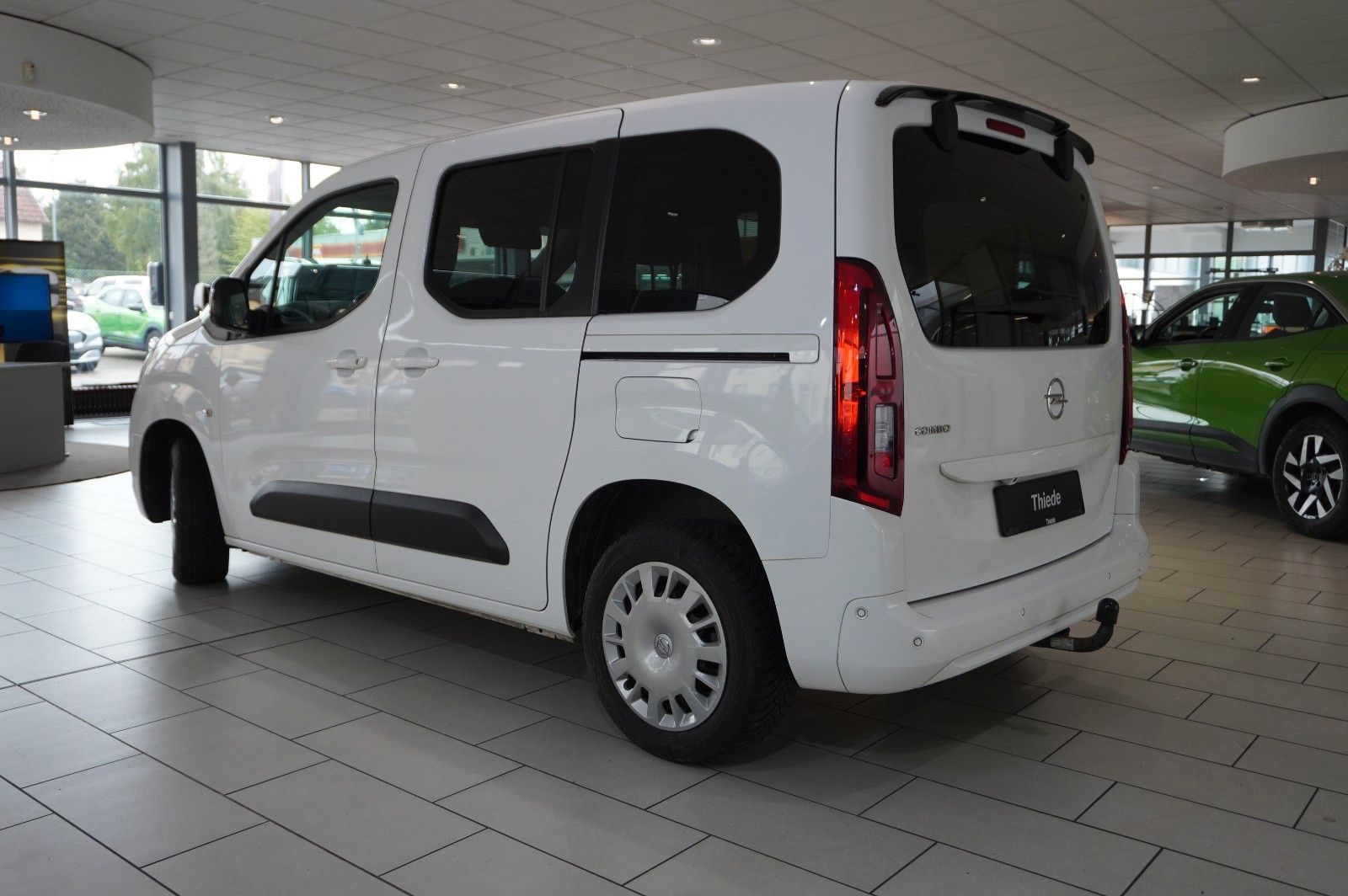 Fahrzeugabbildung Opel Combo Life 1.5D ELEGANCE NAVI/LED/KAMERA/SH/AHK