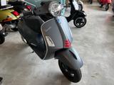 Vespa GTS 300 Supersport nur 5819 Km gelaufen. - Vespa Motorräder in Düsseldorf