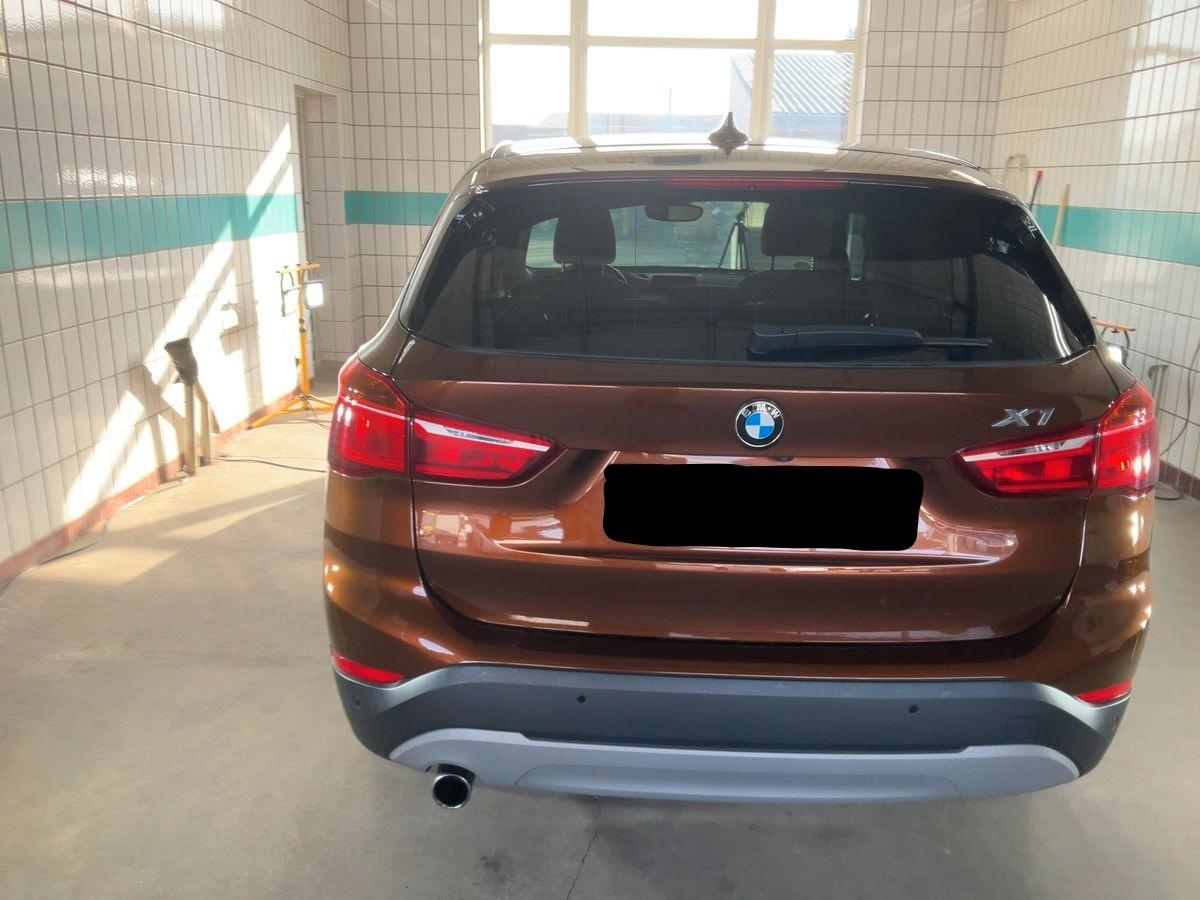 BMW X1 sDrive 18 i Advantage LED NAVI LEDER