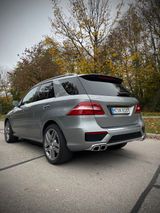 Mercedes-Benz ML 63 AMG 4MATIC AMG - Mercedes-Benz ML 63 AMG aus 2014
