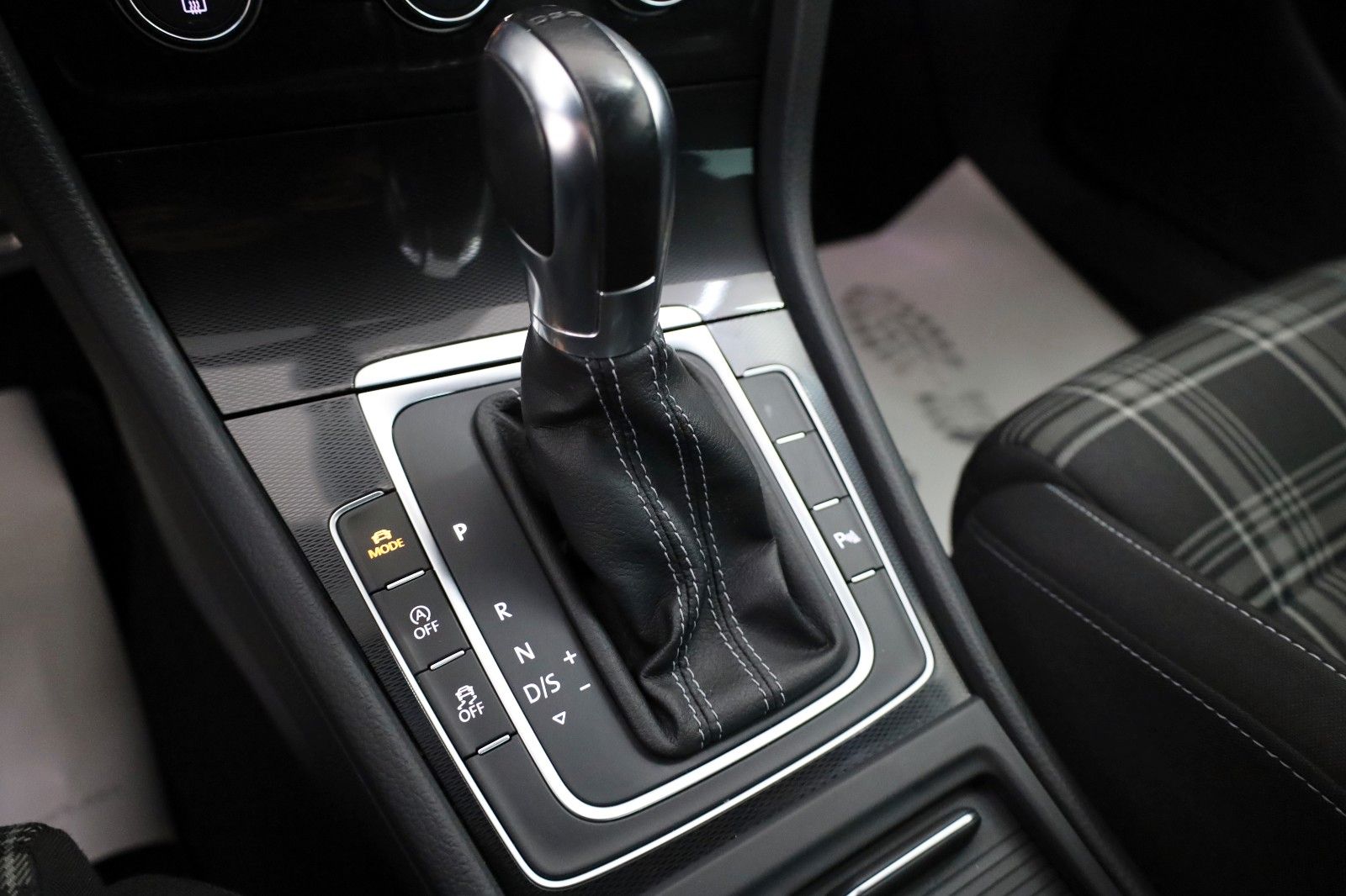 Fahrzeugabbildung Volkswagen Golf VII Lim. GTD BMT,Navi,Bi-Xenon,ACC,SR+WR