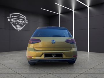Volkswagen Golf - 5