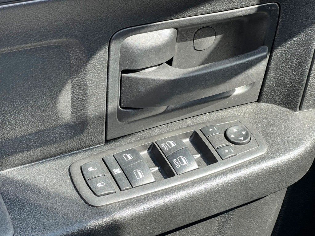 Fahrzeugabbildung Dodge RAM 1500 3.6 Extended Cab Tradesmen *4X4